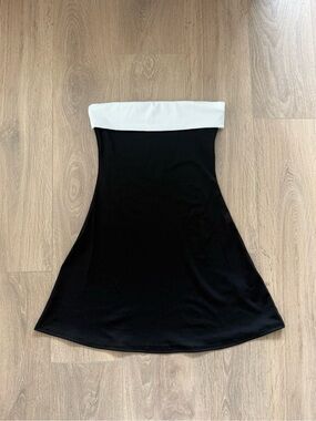 SHEIN Black Strapless Dress with White Fold-Over Top